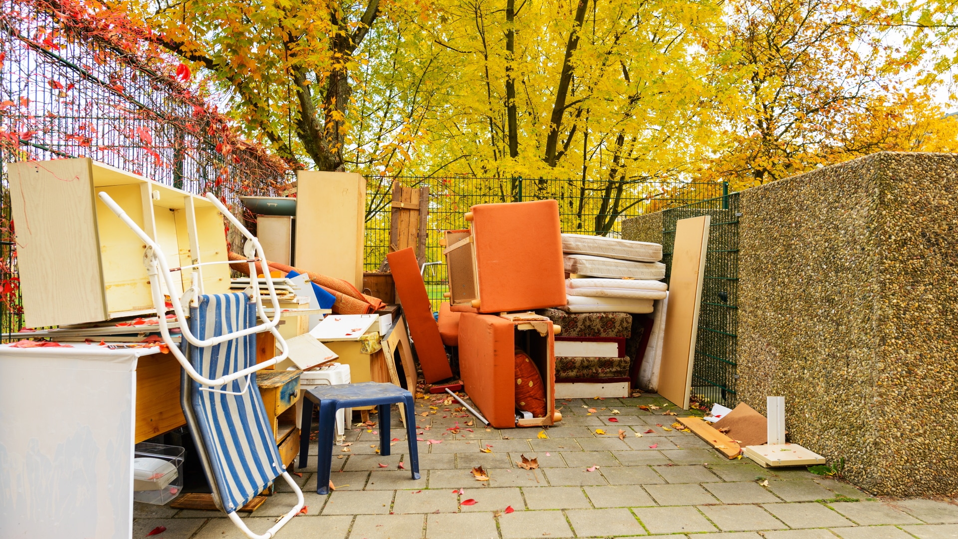 Entrümpelung: selbst entrümpeln oder mit den Profis